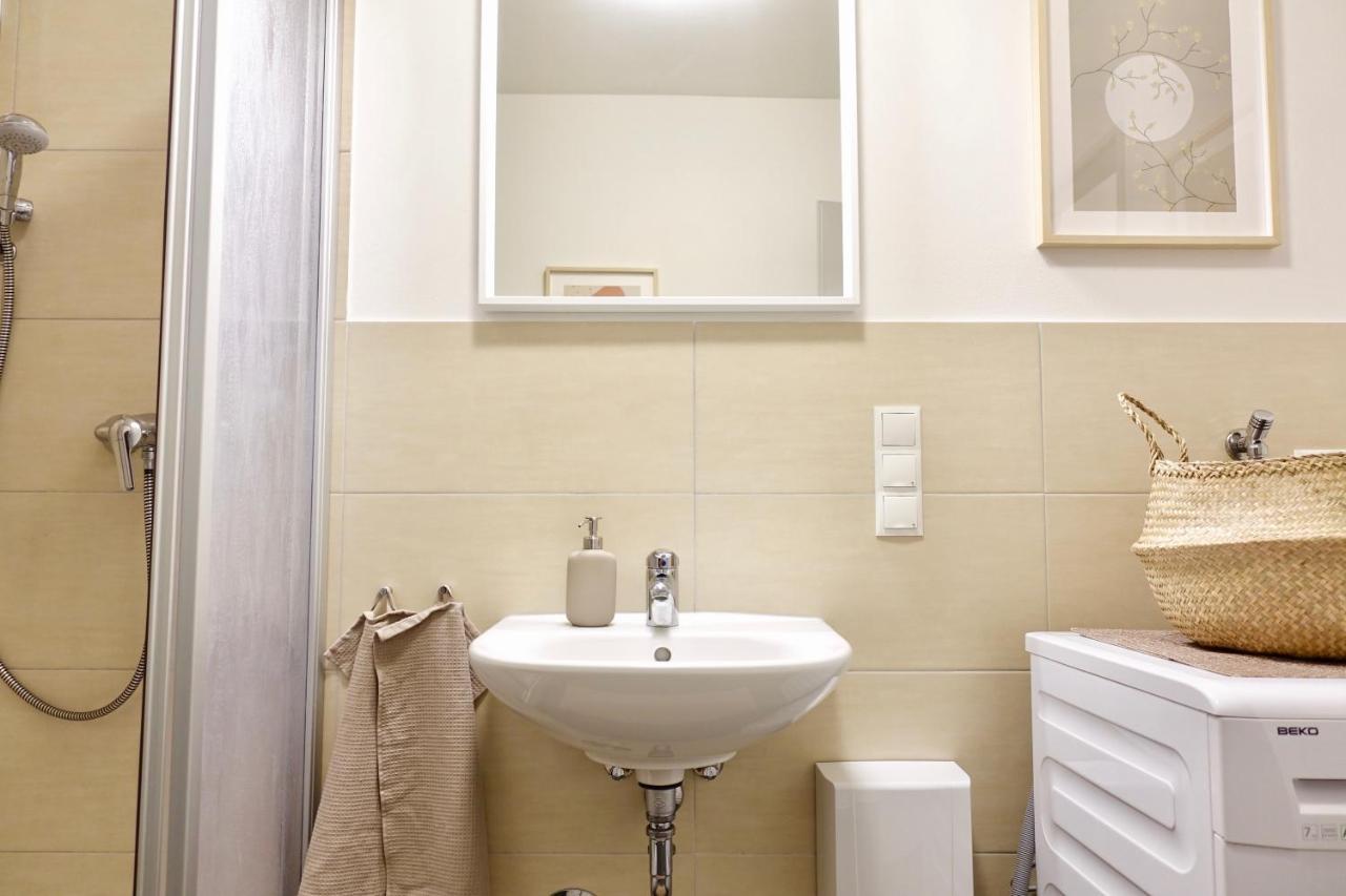 Modernes Apartment, Stadtnah, Stellplatz, Naehe Mosel Koblenz  Ngoại thất bức ảnh